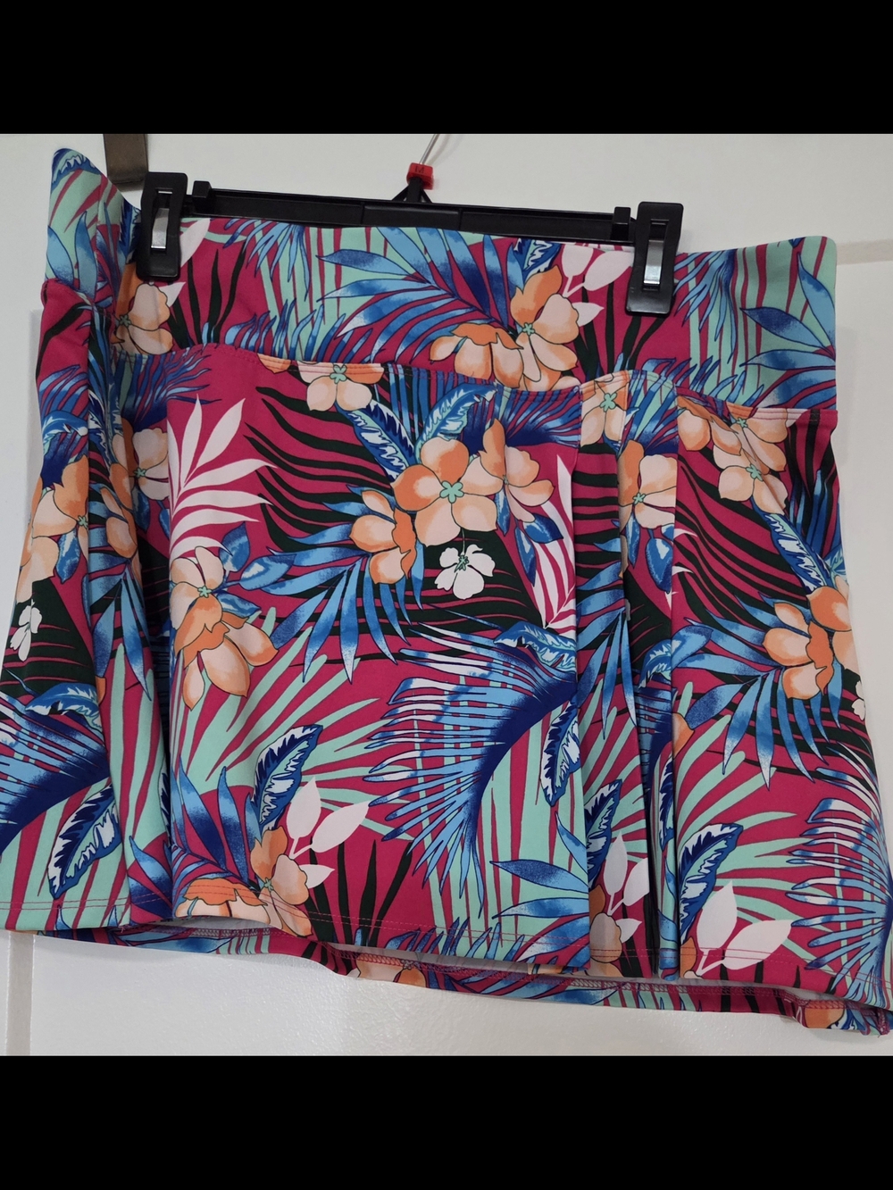 Tommy Bahama XL Tropical Floral Skort in Magenta with Blue and Orange Accents